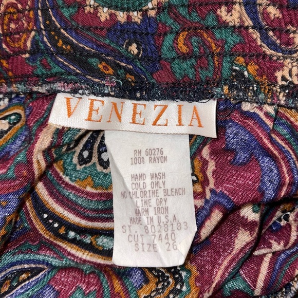 Cute, multicolored long skirt
with trippy pattern from Venezia. - Picture 3 of 3